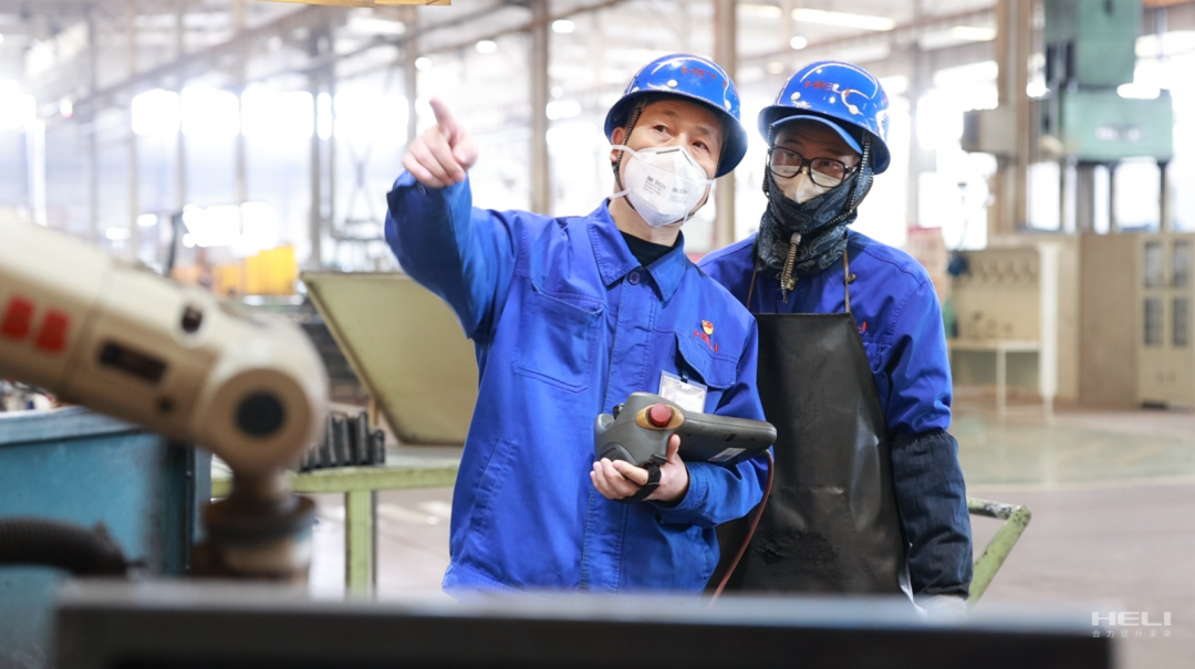 冷加工领域的行家里手！安徽尊龙凯时黄彦军荣获2023年 “天下五一劳动奖章” - 安徽尊龙凯时有限责任公司